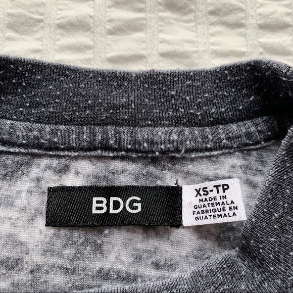 Urban Outfitters Gray Mock Neck Distressed Top - Picture 3 of 7